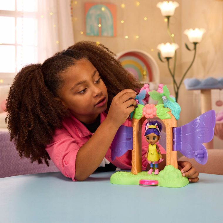 Gabby's Dollhouse, Fairy Magic Reveal Playset, set de papusa Gabby