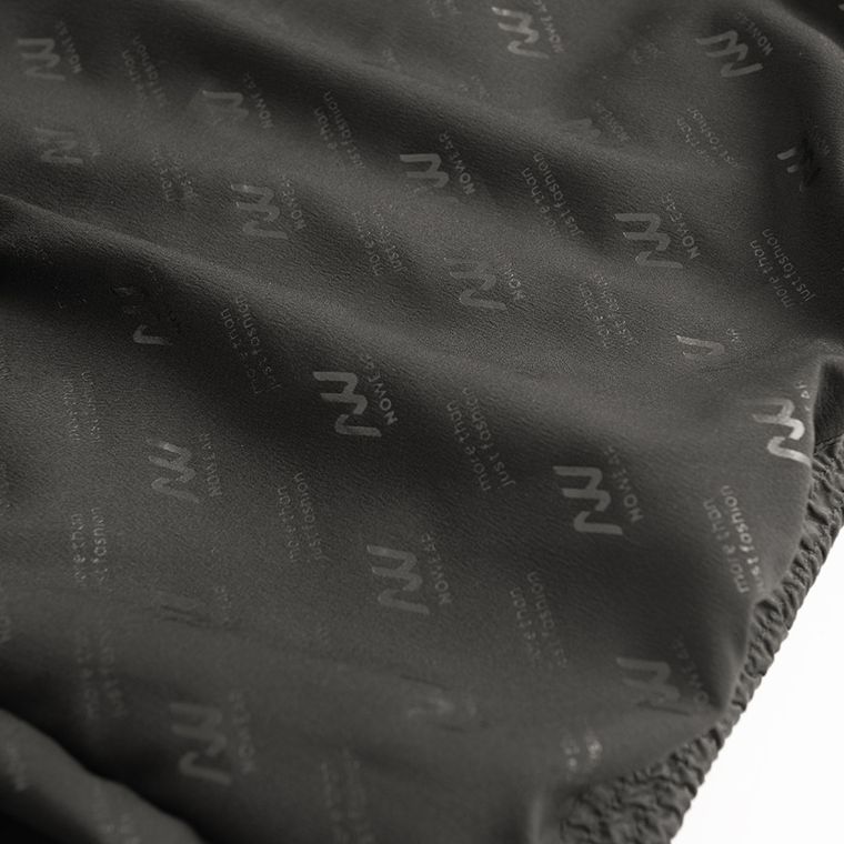 Geaca neagra calduroasa cu gluga NOWEAR