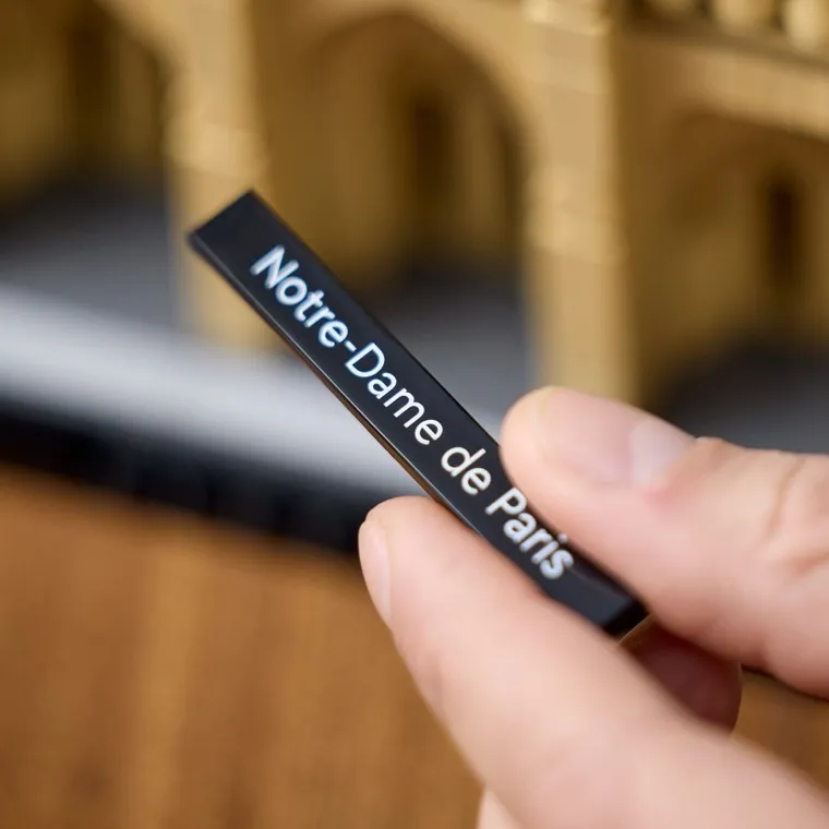LEGO Architecture, Notre-Dame de Paris, 21061