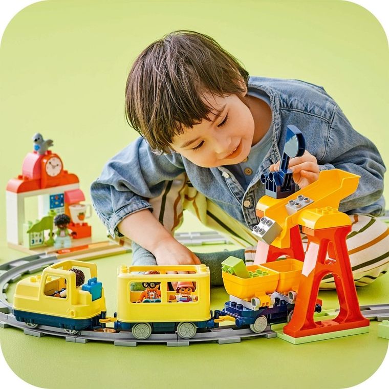 LEGO DUPLO, Tren comunitar mare si interactiv, 10428