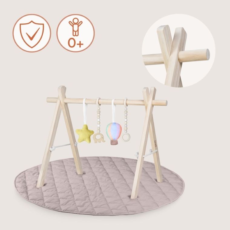 Lionelo, Anis, set: stand educativ din lemn si covoras