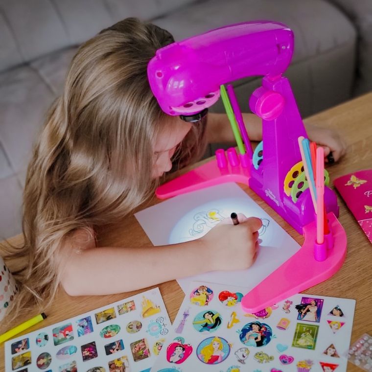 Lisciani, Disney Princess, scoala de desen cu proiector, set creativ