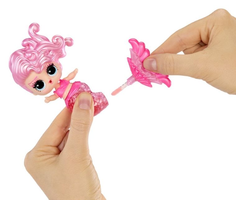 L.O.L. Surprise, Mermaids! Makeover Magic, bila surpriza cu papusa si luciu de buze, 1 buc.