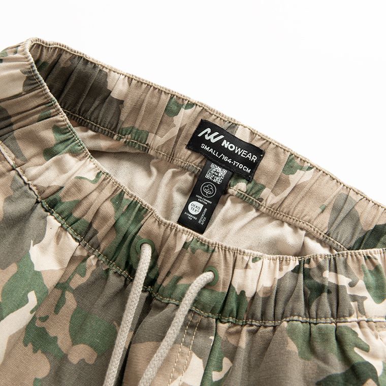 Pantaloni scurti cu model camuflaj si croiala baggy unisex NOWEAR