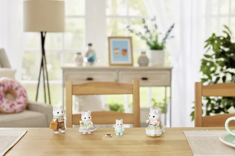 Sylvanian Families, Familia de pisicute, set de figurine, 5738