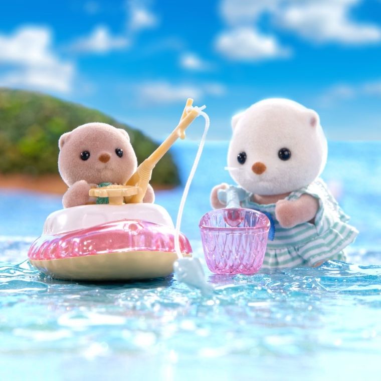 Sylvanian Families, Surorile vidrelor de mare in vacanta, set cu figurine, 5804