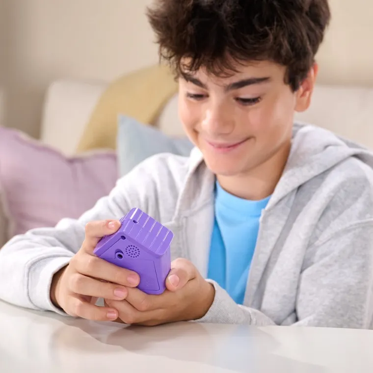 Bitzee, Dog House, animal de companie digital interactiv