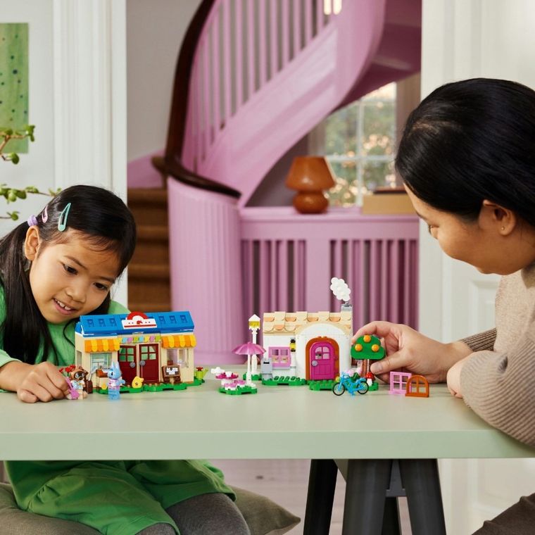 LEGO Animal Crossing, Nook's Cranny si casa lui Rosie, 77050