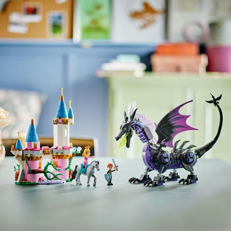 LEGO Disney Princess, Maleficent sub forma de dragon, 43240