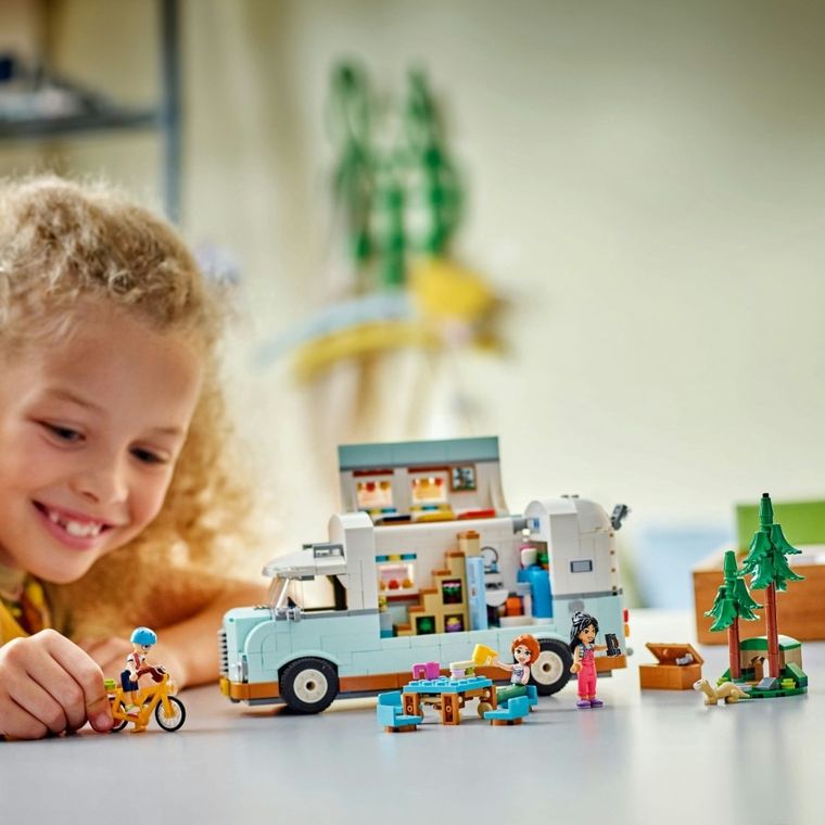 LEGO Friends, Aventura in rulota cu prietenii, 42663
