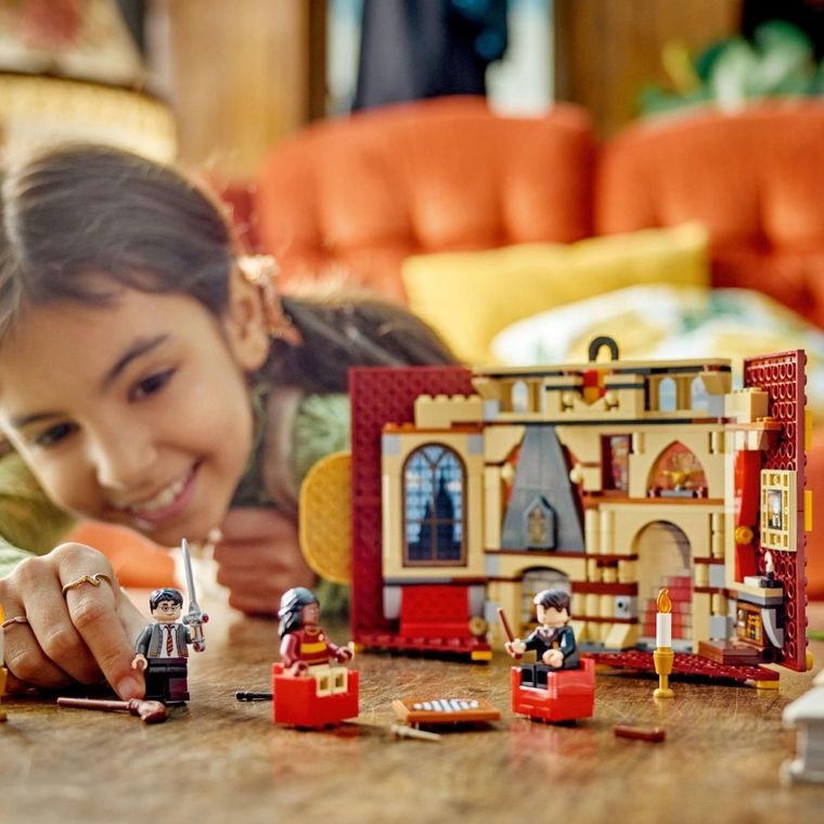 LEGO Harry Potter, Bannerul Casei Gryffindor, 76409