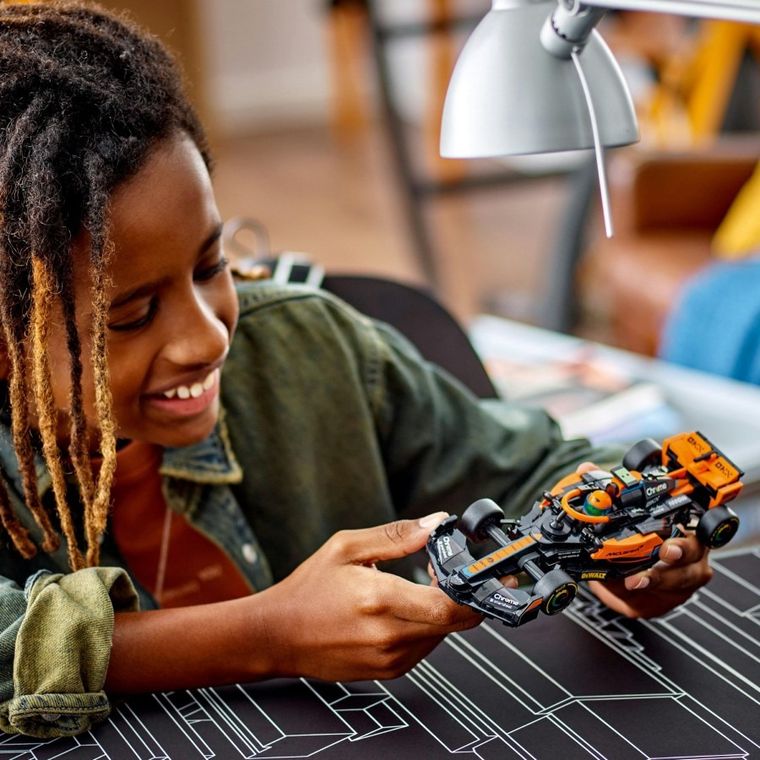LEGO Speed Champions, Masina de curse McLaren de Formula 1 2023, 76919