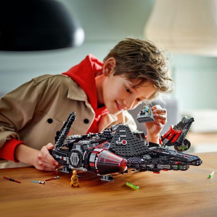 LEGO Star Wars, Falcon intunecat, 75389