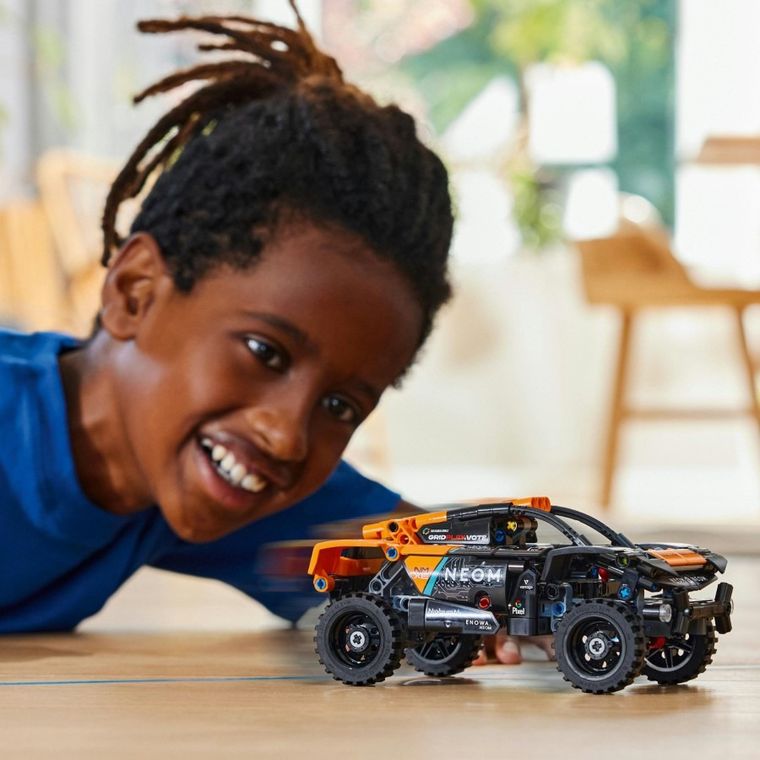 LEGO Technic, NEOM McLaren Extreme E Race Car, 42166