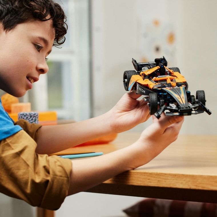 LEGO Technic, NEOM McLaren Formula E Race Car, 42169