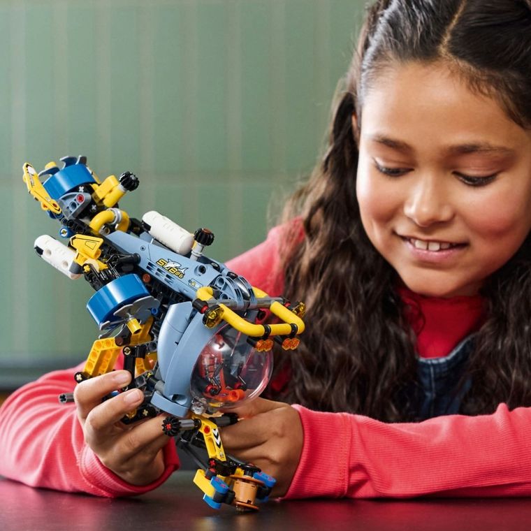 LEGO Technic, Submarin de cercetare la mare adancime, 42201