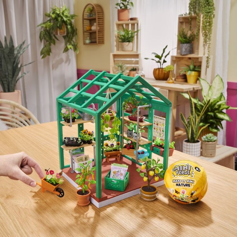 MGA's Miniverse, Spaces, Starter Pack Greenhouse, set de joaca