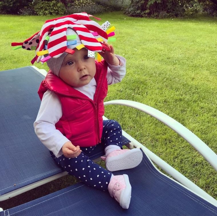 Mom's Care, caracatita fosnitoare cu agatatoare, jucarie senzoriala contrastanta