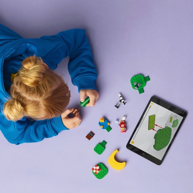 LEGO Animal Crossing, Observarea stelelor cu Celeste, 77053