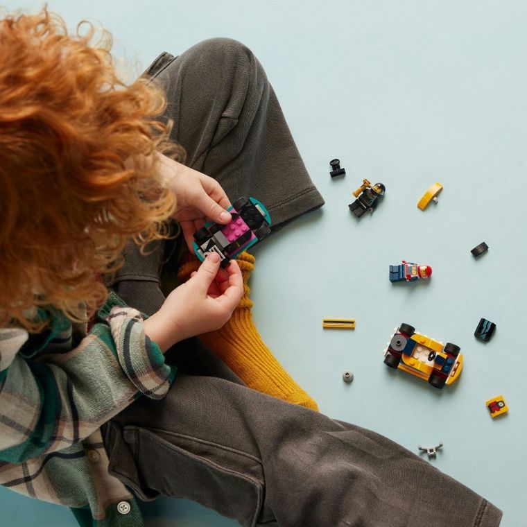 LEGO City, Carturi si piloti de curse, 60400