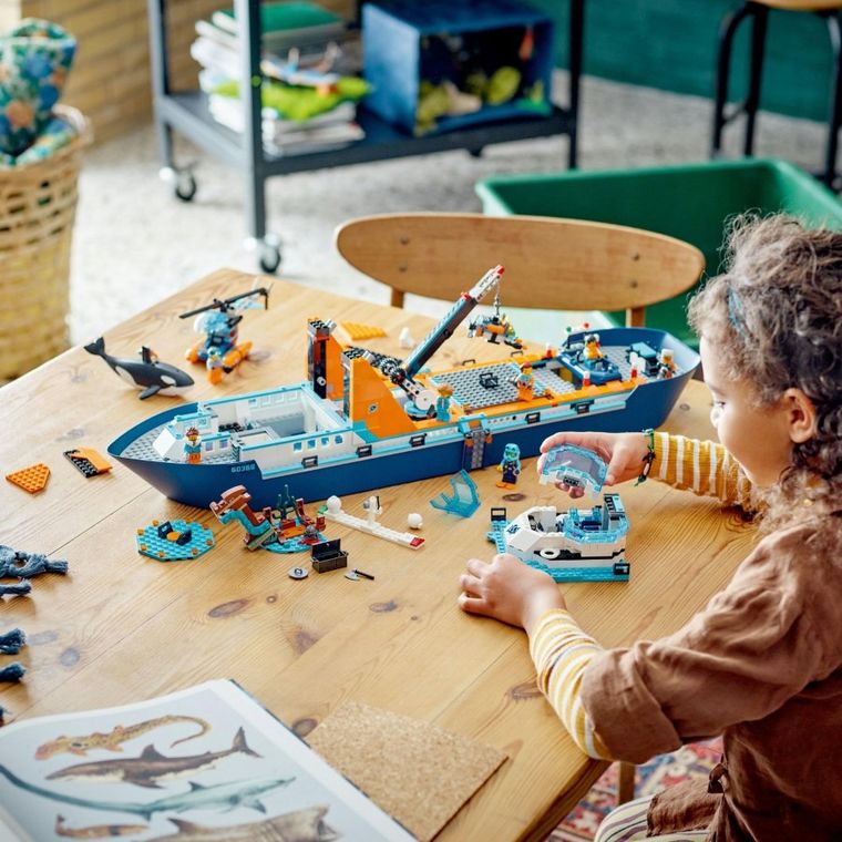 LEGO City, Nava de explorare arctica, 60368