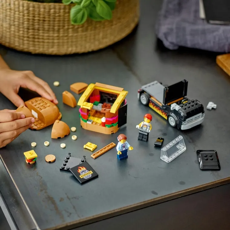 LEGO City, Toneta de burgeri, 60404