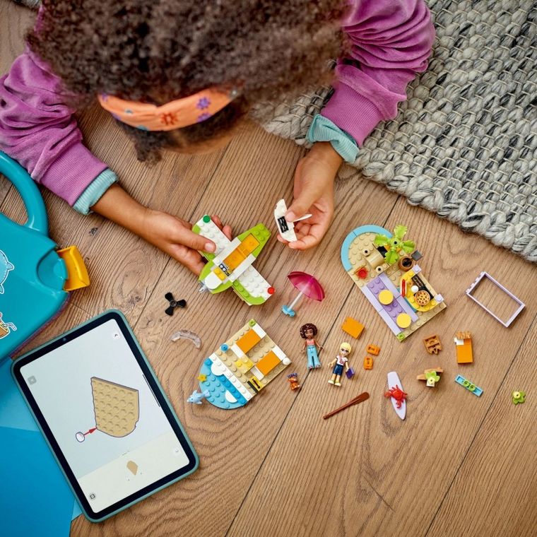 LEGO Friends, Valiza creativa de plaja si calatorie, 42672