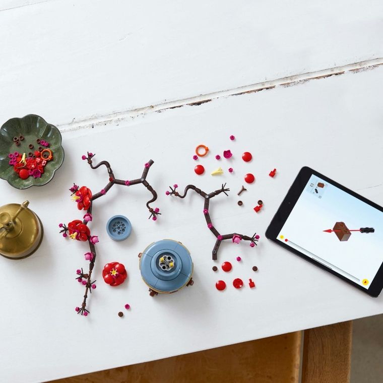 LEGO Icons, Flori de prun, 10369