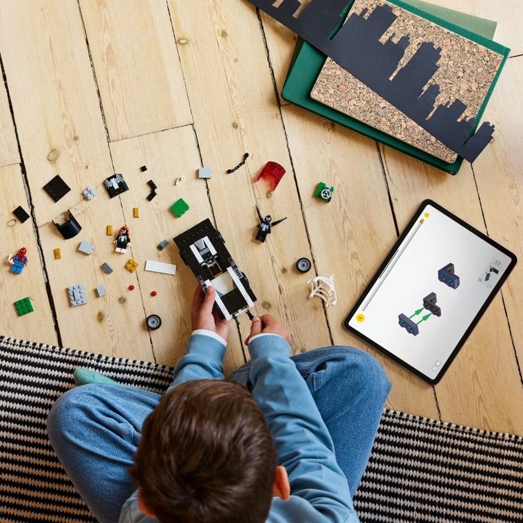 LEGO Marvel, Omul Paianjen vs. Masina fortoasa a lui Venom, 76309