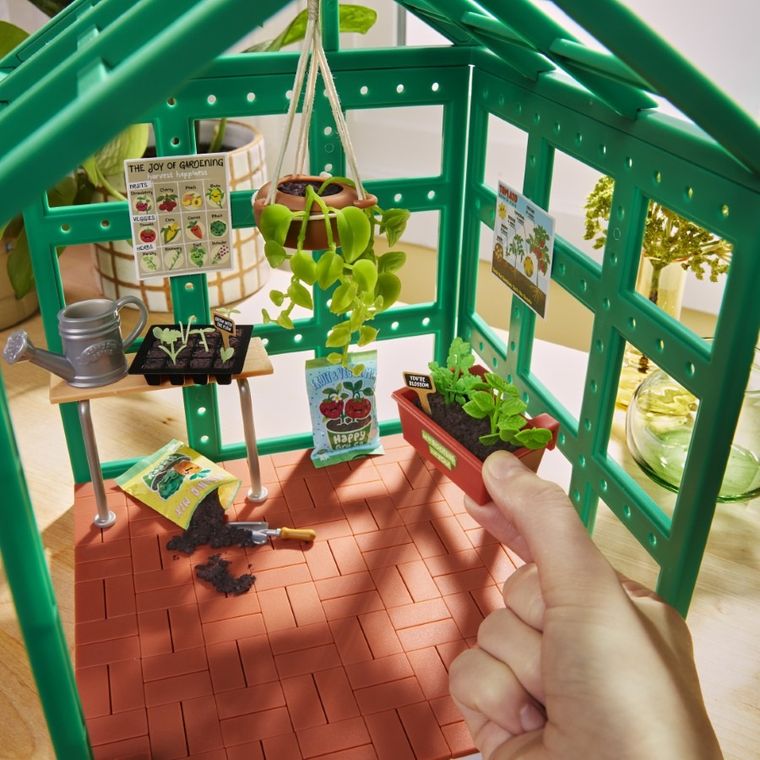 MGA's Miniverse, Spaces, Starter Pack Greenhouse, set de joaca