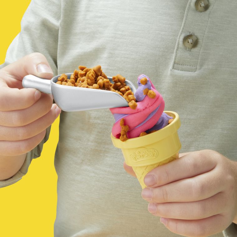 Play-Doh, Rainbow Swirl Ice Cream, set creativ de joaca