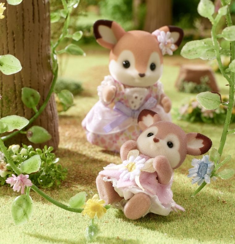 Sylvanian Families, Caprioare pe leaganul cu flori, set cu figurine, 5801