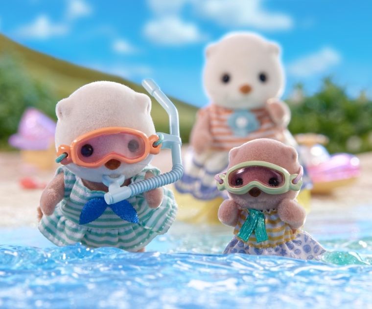 Sylvanian Families, Surorile vidrelor de mare in vacanta, set cu figurine, 5804