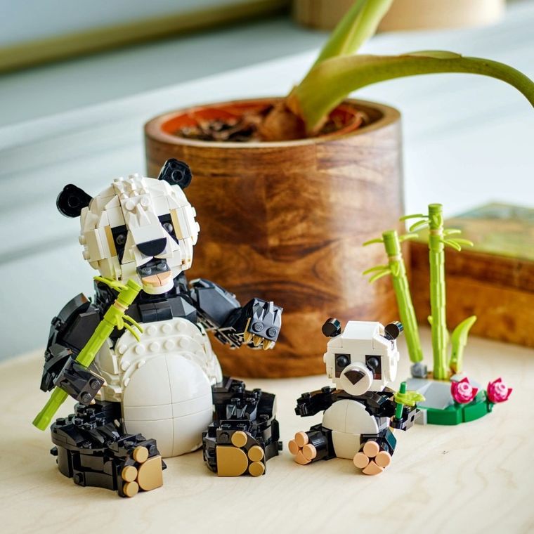 LEGO Creator, Animale salbatice: Familia de ursi panda, 31165