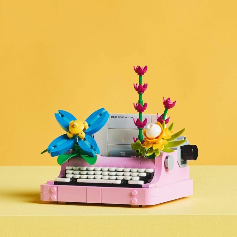LEGO Creator, Masina de scris cu flori, 31169