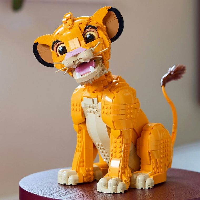 LEGO Disney, Adolescentul Simba, Regele Leu, 43247