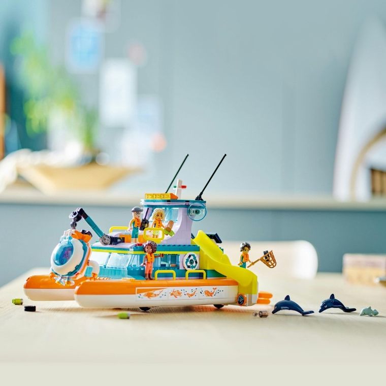 LEGO Friends, Barca de salvare pe mare, 41734