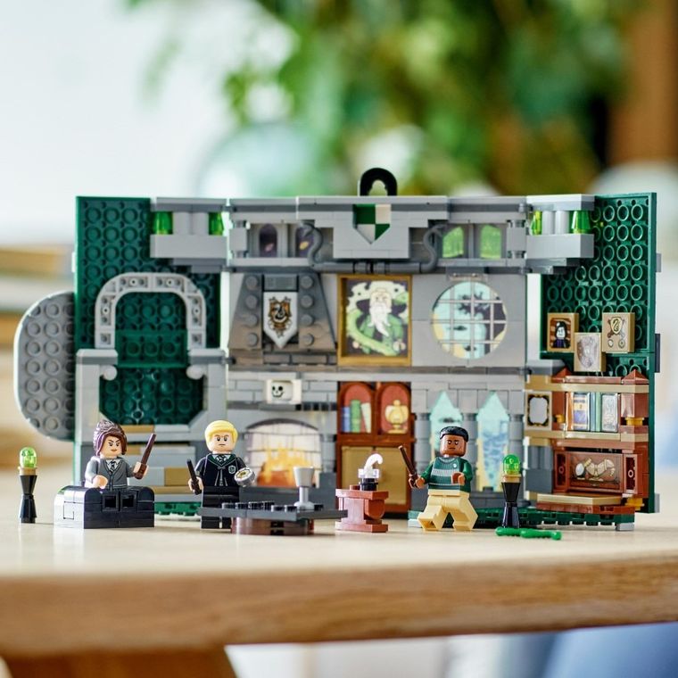LEGO Harry Potter, Bannerul Casei Slytherin, 76410
