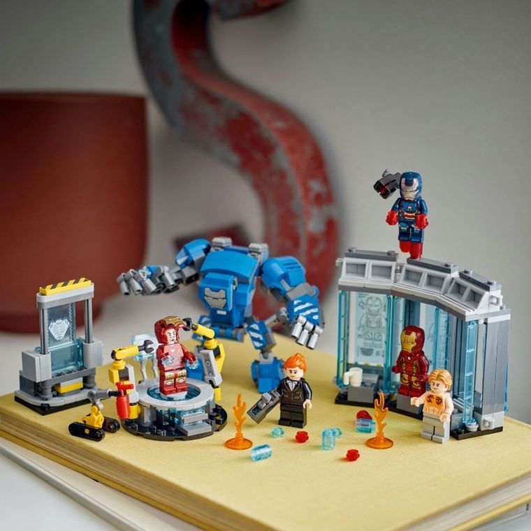 LEGO Marvel, Laboratorul lui Iron Man: Sala armurilor, 76315