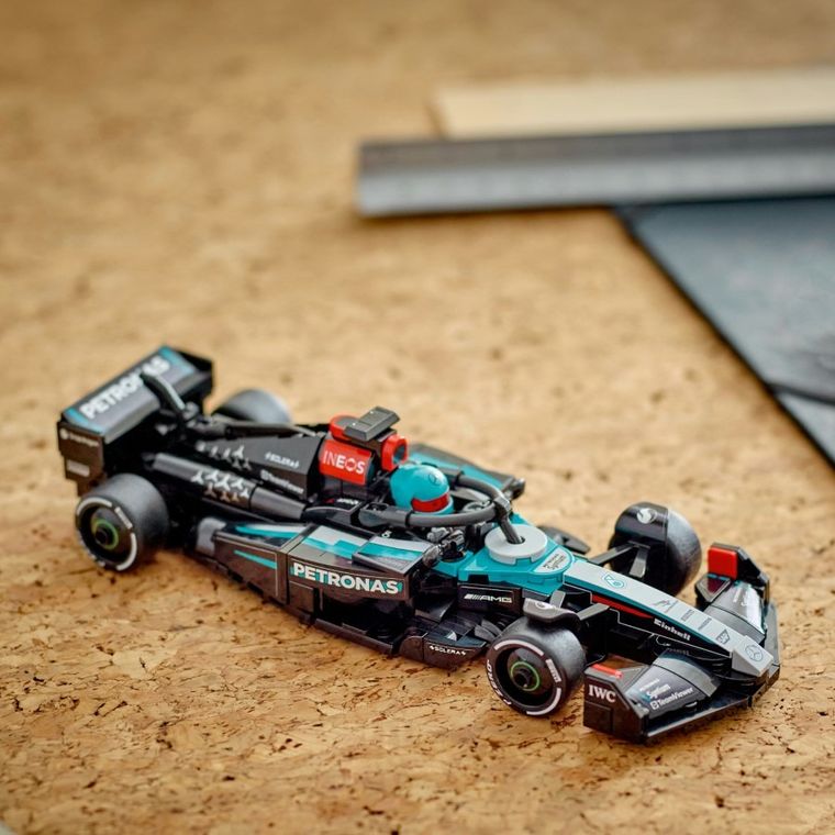 LEGO Speed Champions, Masina de curse Mercedes-AMG F1 W15, 77244