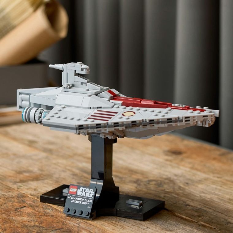 LEGO Star Wars, Nava de asalt din clasa Acclamator, 75404