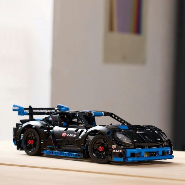 LEGO Technic, Masina de curse Porsche GT4 e-Performance, 42176
