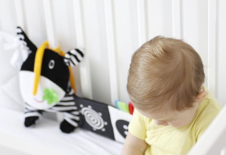 Mom's Care, Vacuta, carte pentru patut, jucarie senzoriala