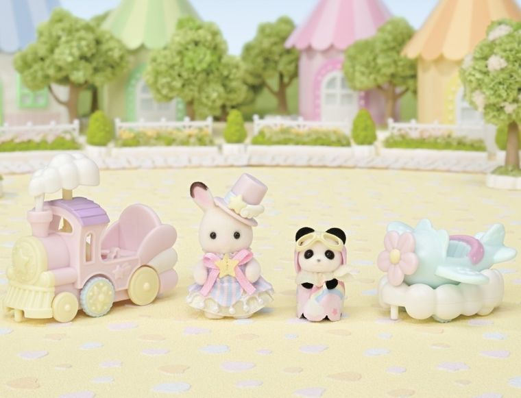 Sylvanian Families, Amusement Park Ride Set - Plain & Train, set de joaca cu figurine, 5819