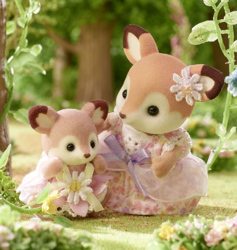 Sylvanian Families, Caprioare pe leaganul cu flori, set cu figurine, 5801