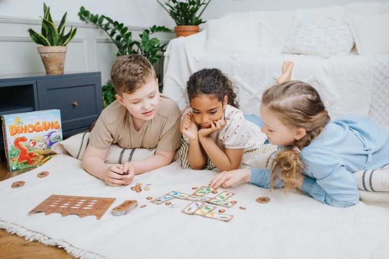 Trefl, Dinogang, joc