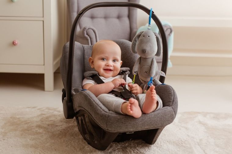 Balibazoo, catelusul Beniamin, jucarie cu agatatoare, gri