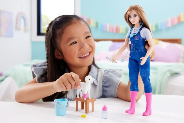 Barbie, Cariera, Veterinar la ferma, papusa cu accesorii