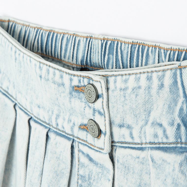 Cool Club, Fusta-pantaloni scurti de blugi