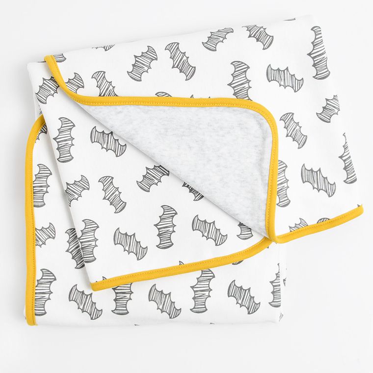 Cool Club, Set pentru copii, Body cu maneca scurta, Salopeta cu botosei, Pantaloni cu botosei, Caciula, Baveta, Patura, mix, imprimeu Batman